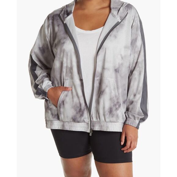 nike sportswear icon clash women's